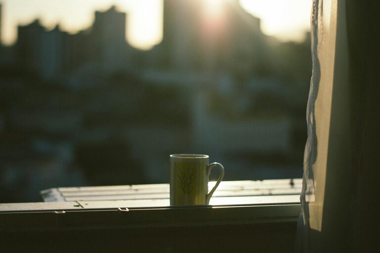 Simple Ways to Make Mornings More Mindful and Peaceful